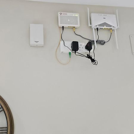 الشقق الفاخرة Modern Apartments Of 3 Bedrooms 5 Minutes To Haram マディーナ エクステリア 写真