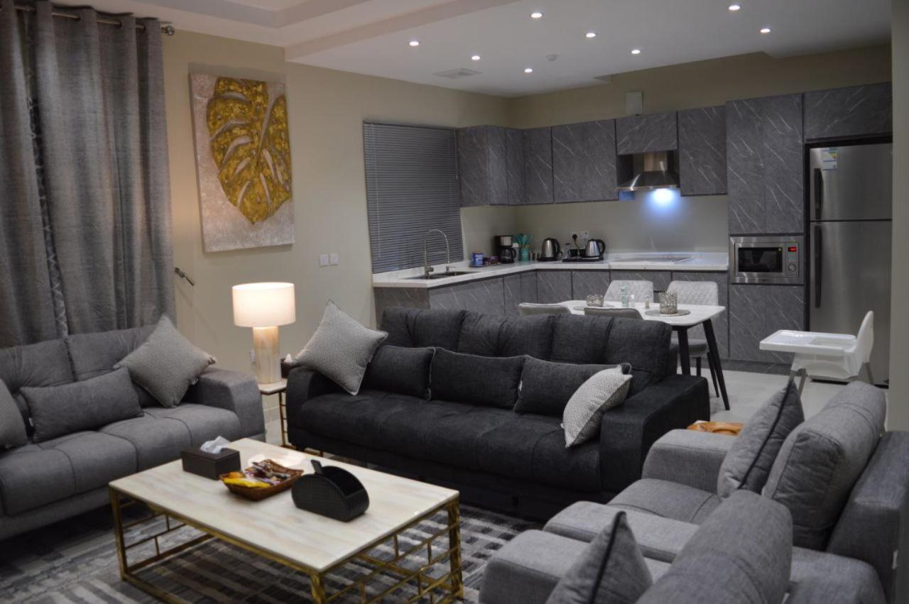 الشقق الفاخرة Modern Apartments Of 3 Bedrooms 5 Minutes To Haram マディーナ エクステリア 写真
