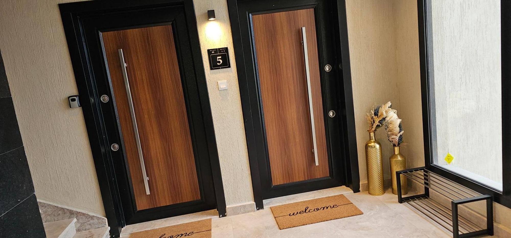 الشقق الفاخرة Modern Apartments Of 3 Bedrooms 5 Minutes To Haram マディーナ エクステリア 写真