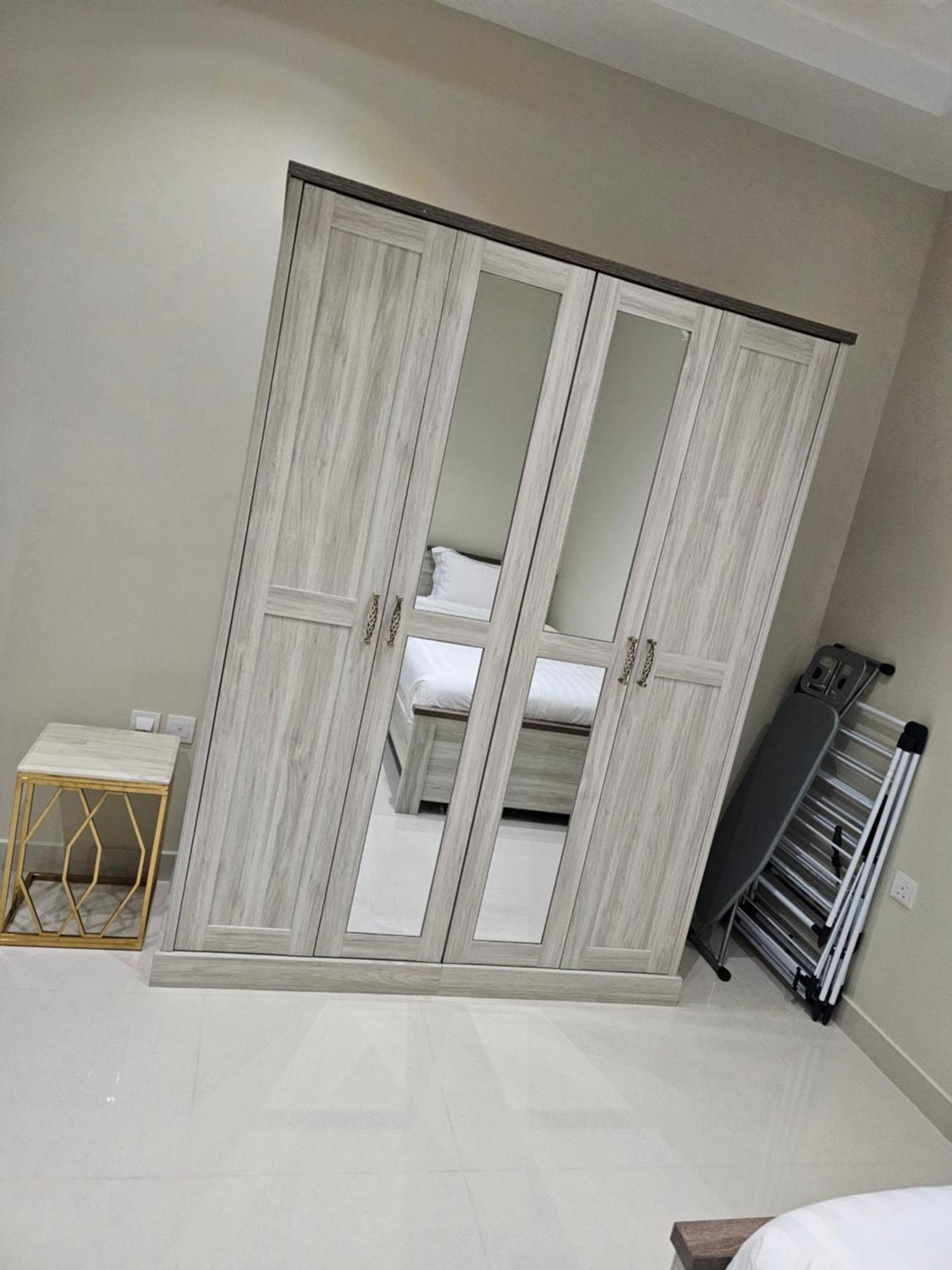 الشقق الفاخرة Modern Apartments Of 3 Bedrooms 5 Minutes To Haram マディーナ エクステリア 写真