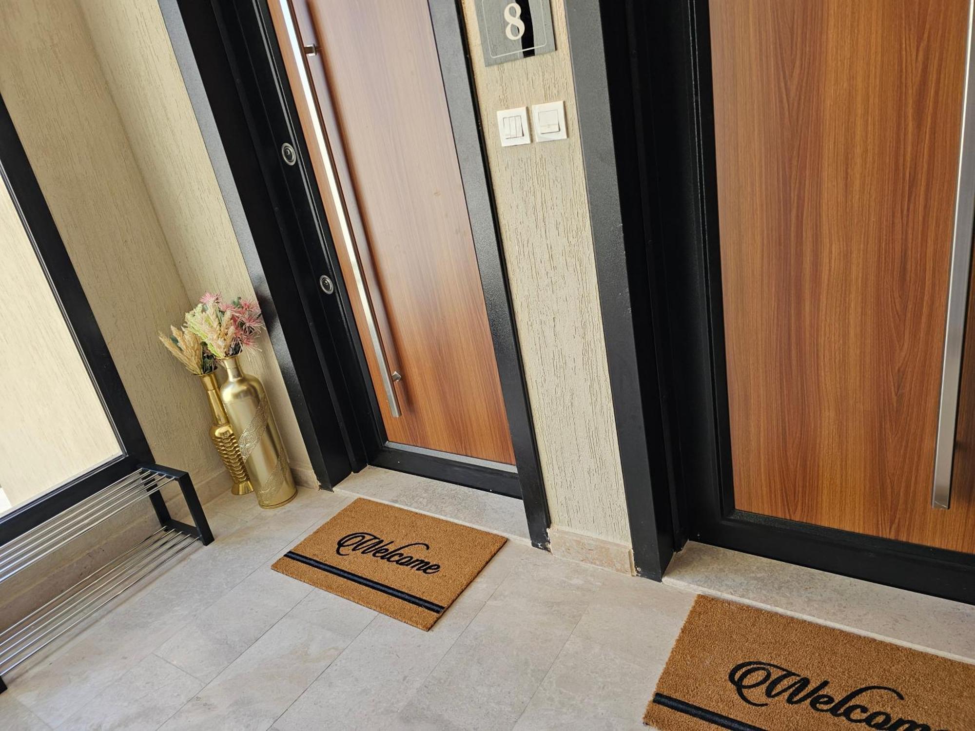 الشقق الفاخرة Modern Apartments Of 3 Bedrooms 5 Minutes To Haram マディーナ エクステリア 写真