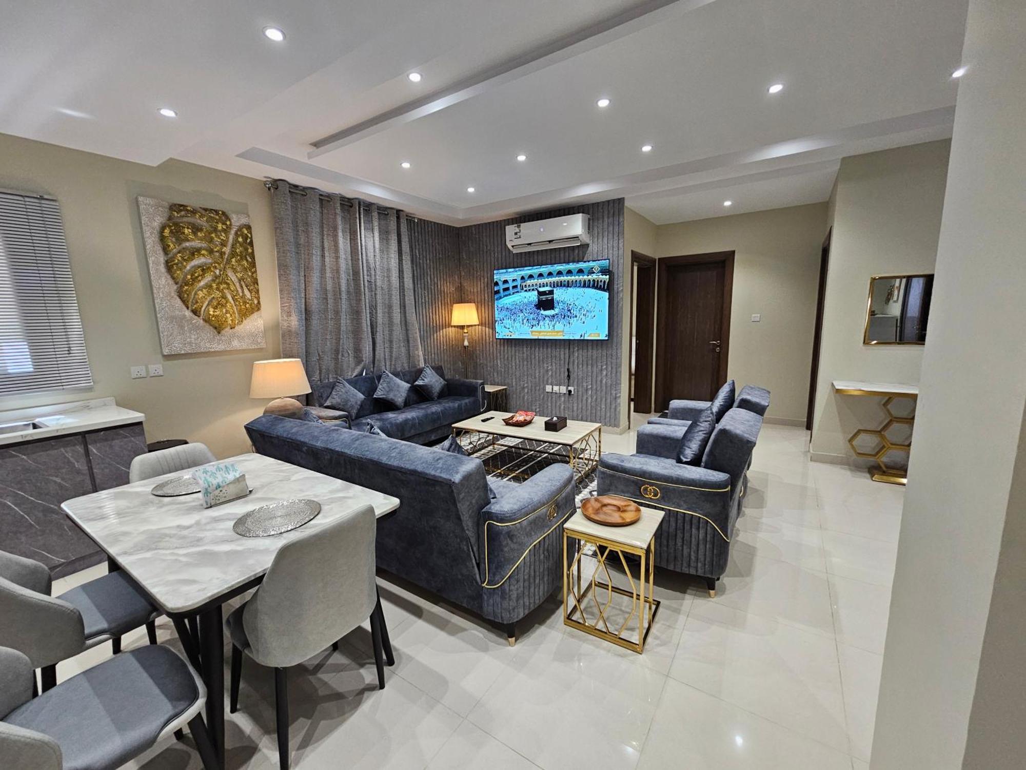 الشقق الفاخرة Modern Apartments Of 3 Bedrooms 5 Minutes To Haram マディーナ エクステリア 写真
