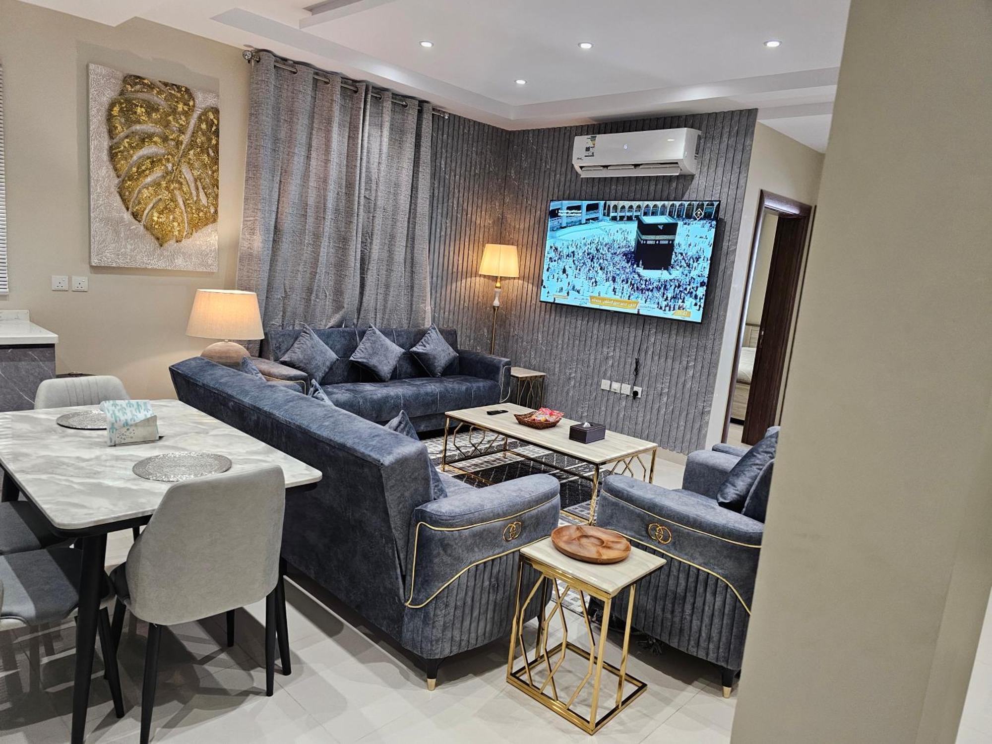 الشقق الفاخرة Modern Apartments Of 3 Bedrooms 5 Minutes To Haram マディーナ エクステリア 写真