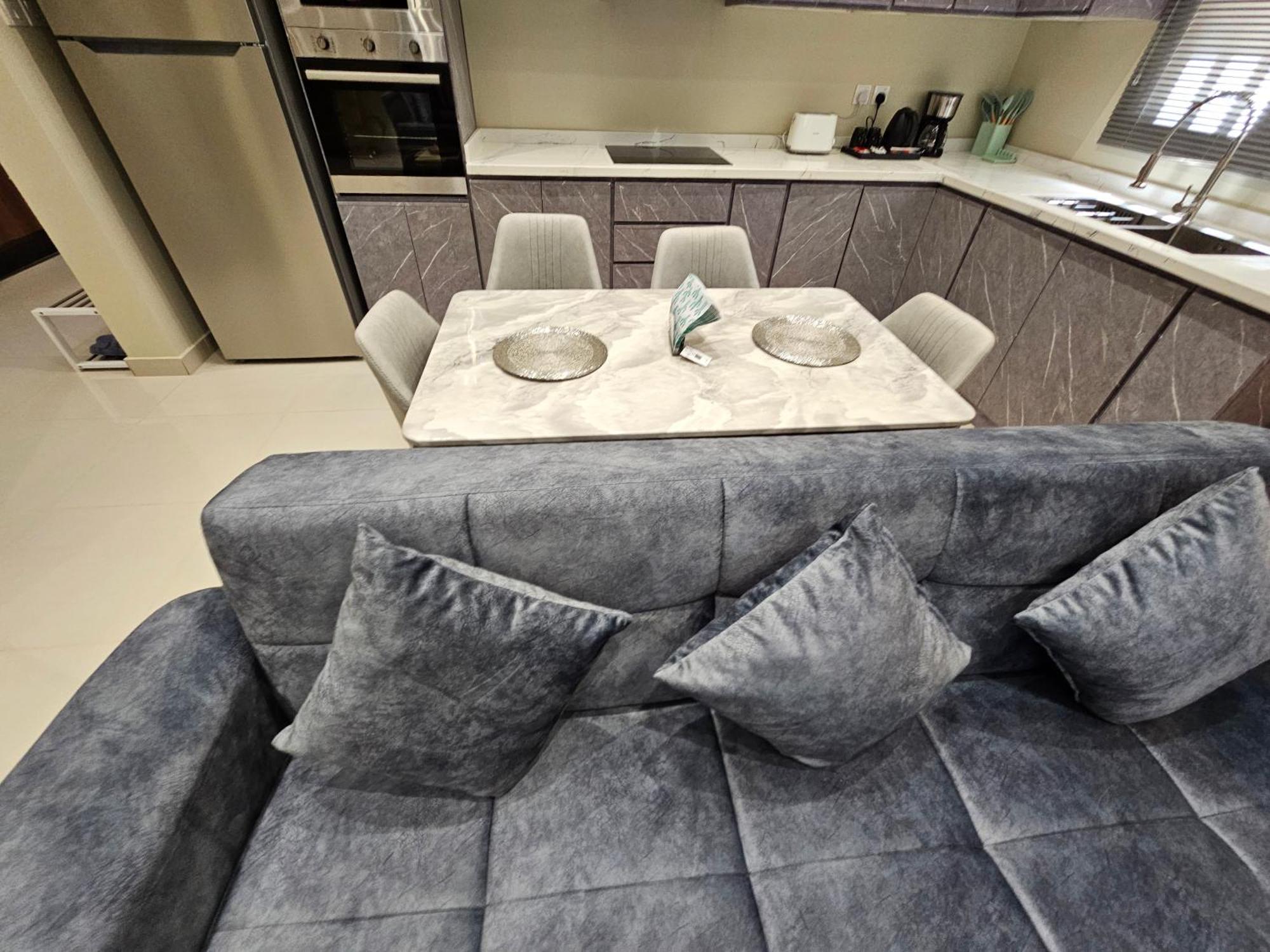 الشقق الفاخرة Modern Apartments Of 3 Bedrooms 5 Minutes To Haram マディーナ エクステリア 写真
