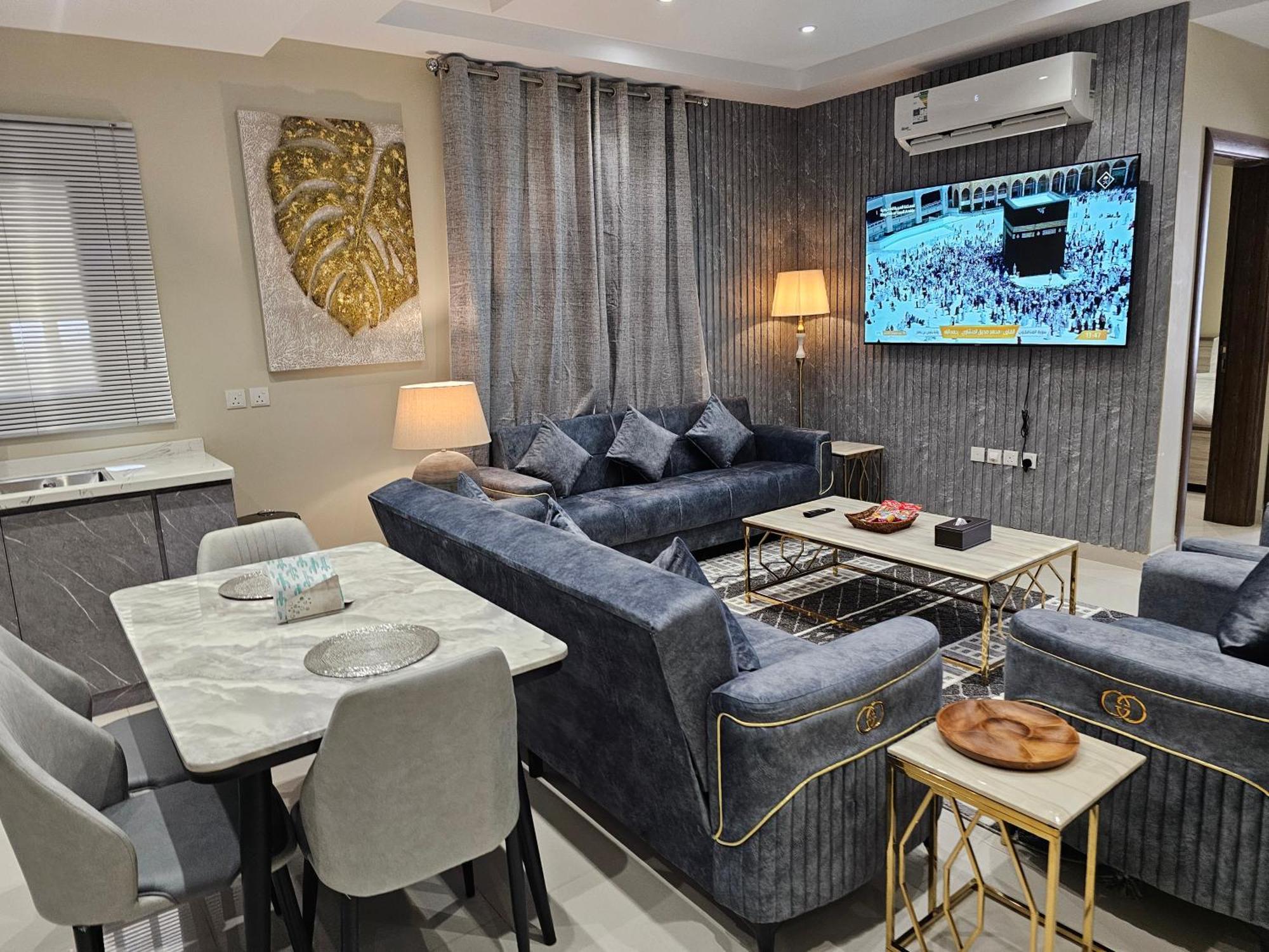 الشقق الفاخرة Modern Apartments Of 3 Bedrooms 5 Minutes To Haram マディーナ エクステリア 写真